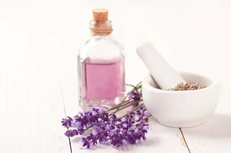 Pudrowe perfumy – subtelna elegancja we flakonie